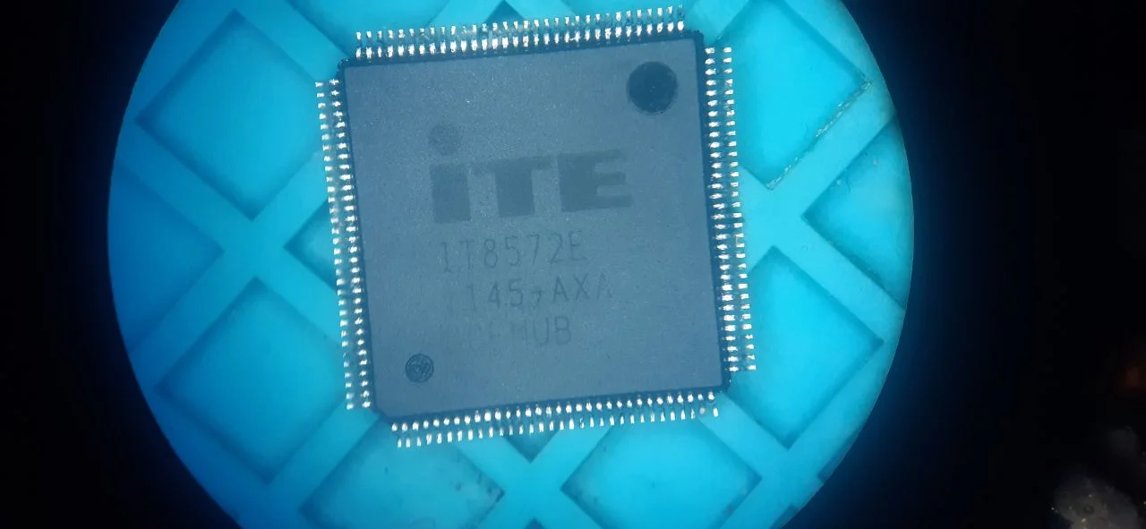 تعمیر لپ تاپ با قطعات اصلی در اردبیل