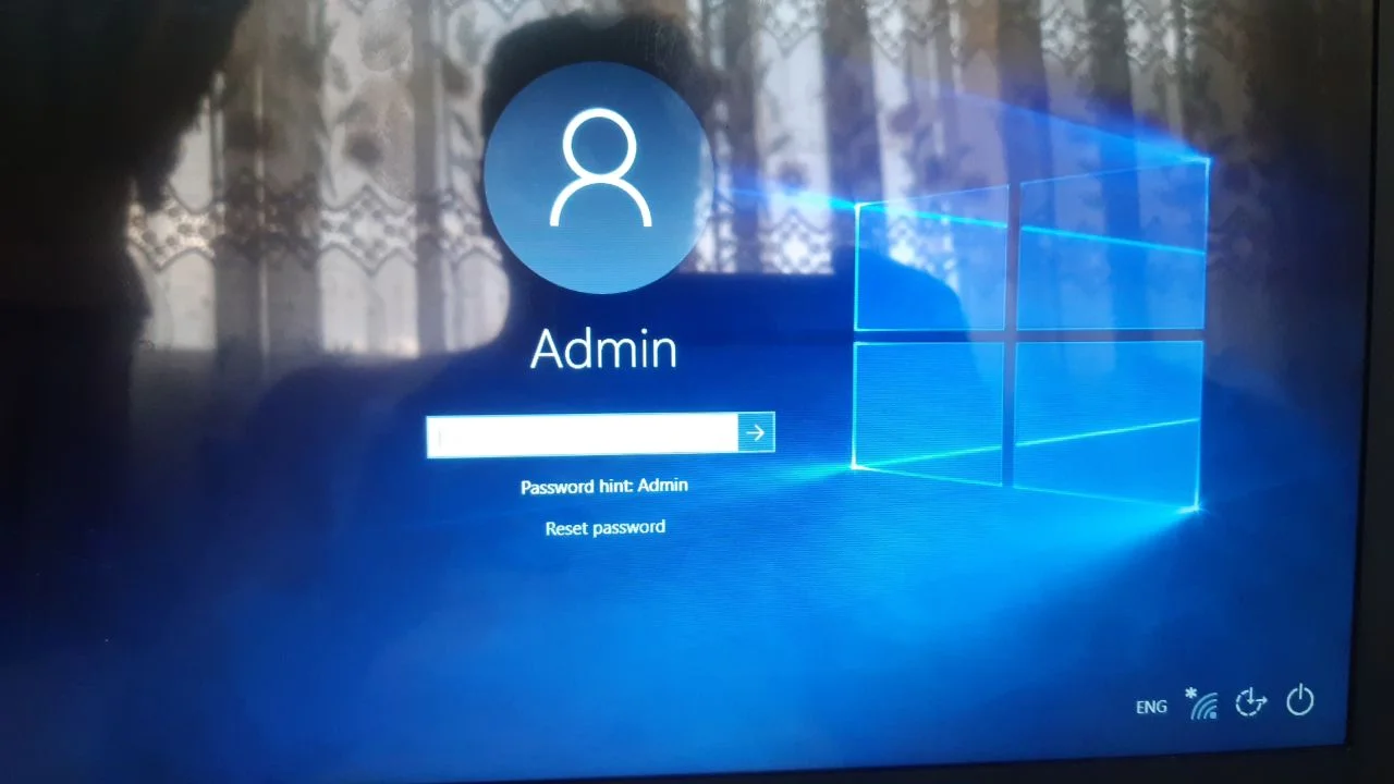 عیب‌یابی لپ تاپ در اردبیل